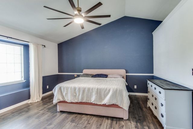 166 Bedford Avenue, Clovis, CA 93611