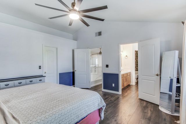 166 Bedford Avenue, Clovis, CA 93611