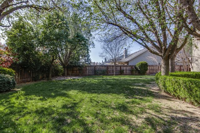 166 Bedford Avenue, Clovis, CA 93611