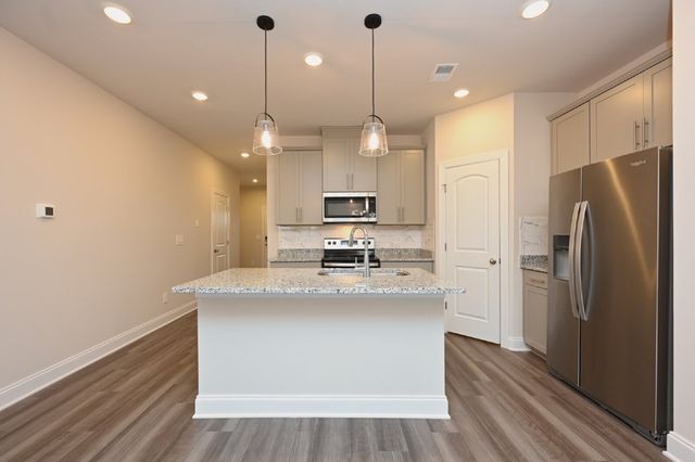 4554 Skywood Ln, Nashville, TN 37207