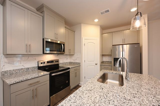 4554 Skywood Ln, Nashville, TN 37207