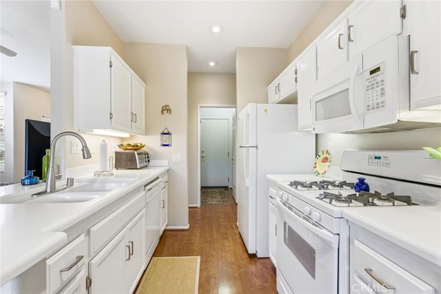 837 Rubi Court, San Jacinto, CA 92583