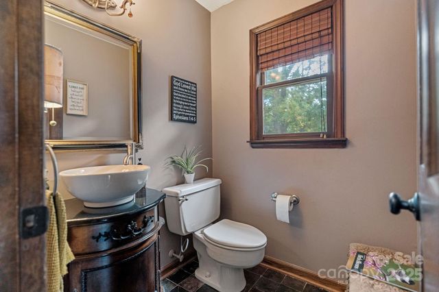 1114 Autumnwood Lane, Charlotte, NC 28213