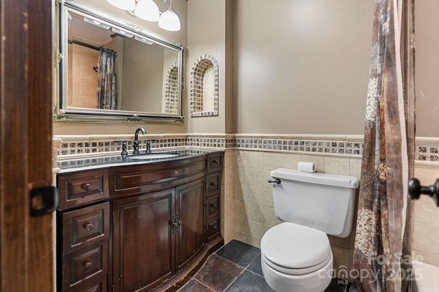 1114 Autumnwood Lane, Charlotte, NC 28213
