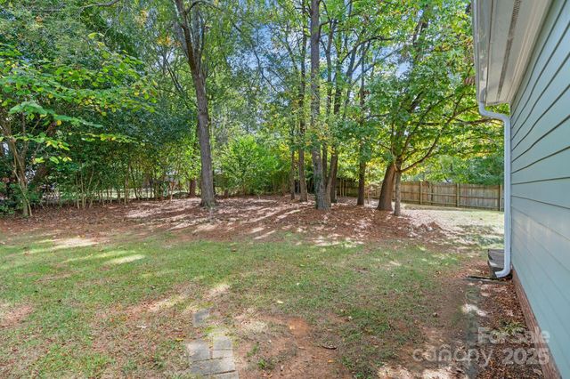 1114 Autumnwood Lane, Charlotte, NC 28213