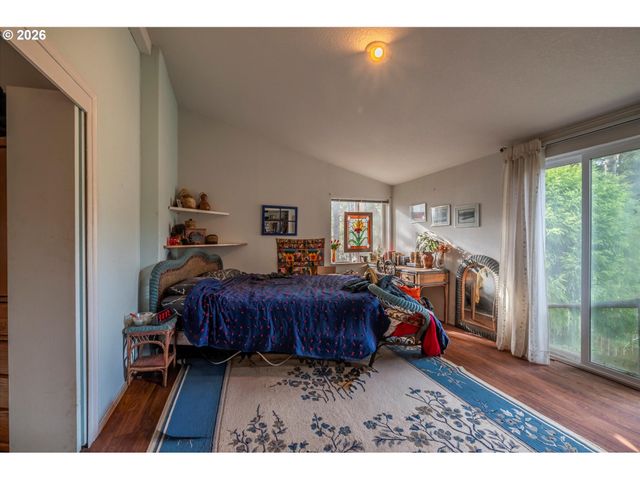 498 KLAMATH Ave Se, Bandon, OR 97411