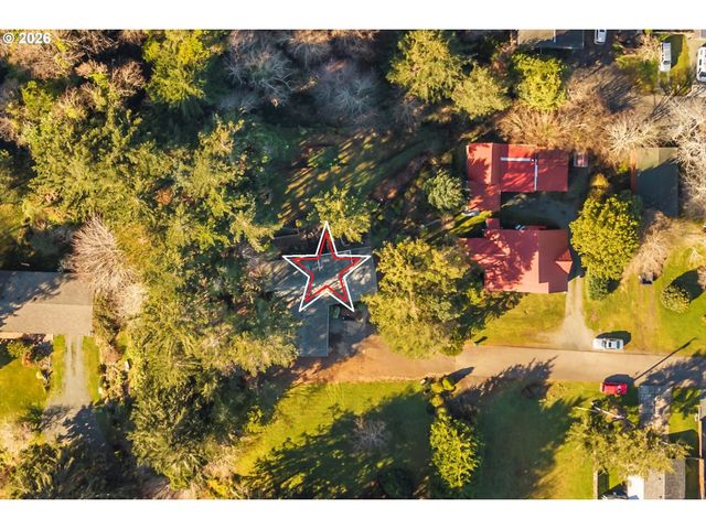 498 KLAMATH Ave Se, Bandon, OR 97411