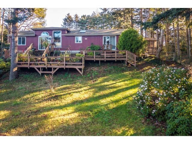 498 KLAMATH Ave Se, Bandon, OR 97411