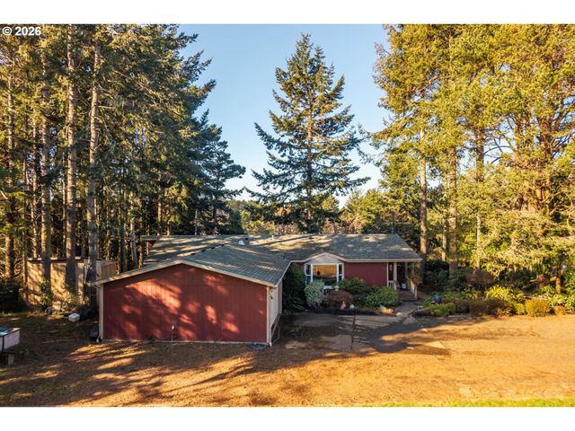 498 KLAMATH Ave Se, Bandon, OR 97411