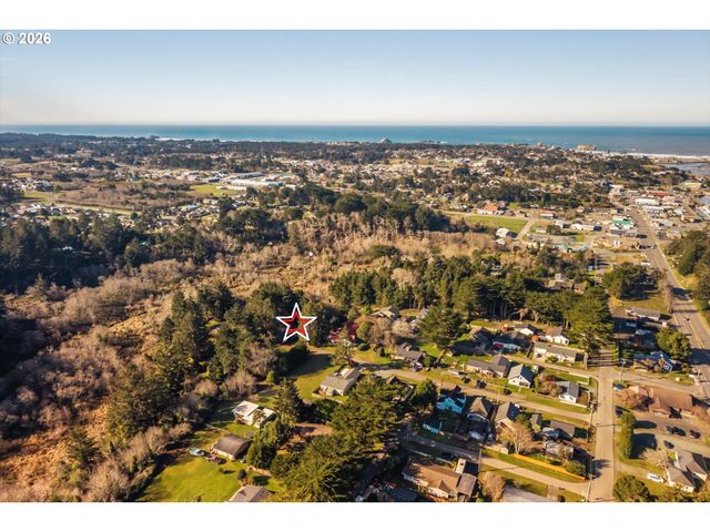 498 KLAMATH Ave Se, Bandon, OR 97411