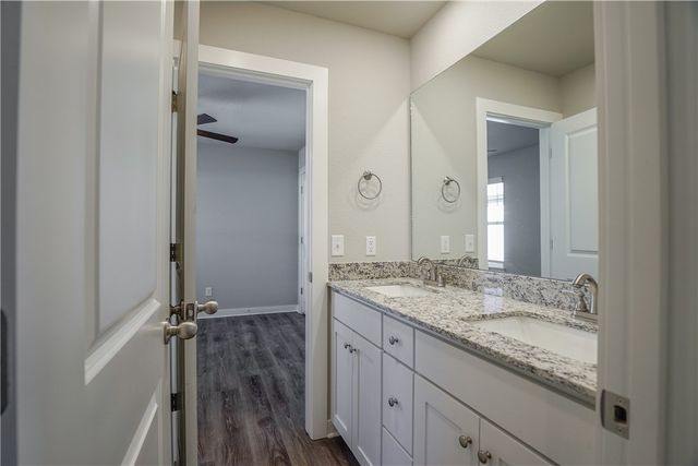 602 N Salem Road, Fayetteville, AR 72704