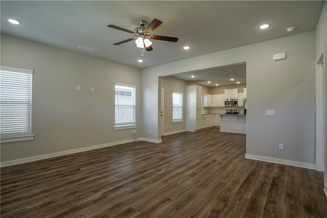 602 N Salem Road, Fayetteville, AR 72704