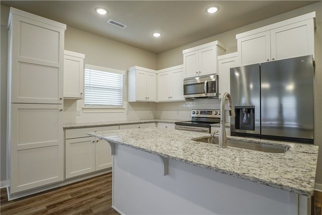 602 N Salem Road, Fayetteville, AR 72704