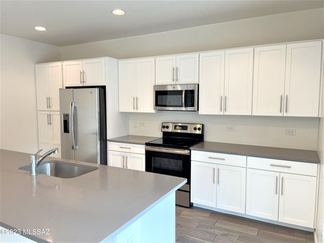 9450 N Andrina Drive, Tucson, AZ 85742