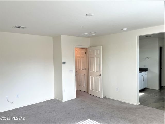 9450 N Andrina Drive, Tucson, AZ 85742