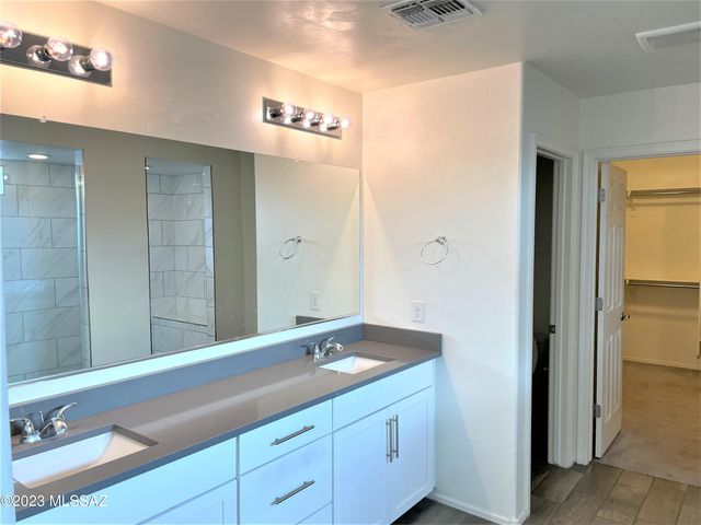 9450 N Andrina Drive, Tucson, AZ 85742