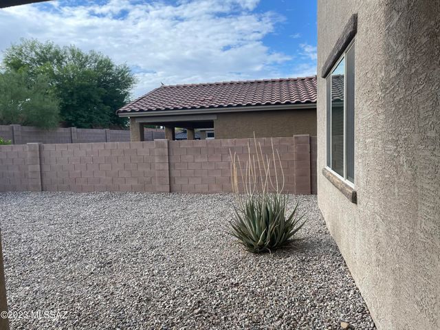 9450 N Andrina Drive, Tucson, AZ 85742
