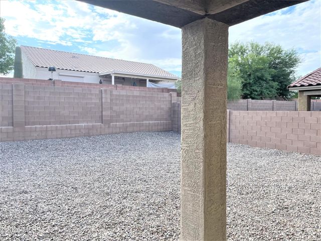 9450 N Andrina Drive, Tucson, AZ 85742