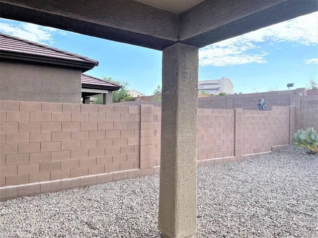 9450 N Andrina Drive, Tucson, AZ 85742