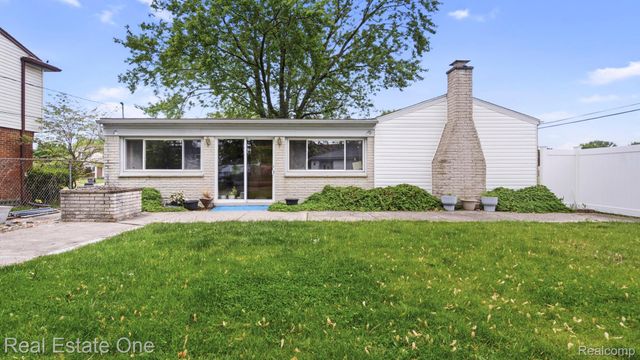 9384 Elaine Court, Taylor, MI 48180