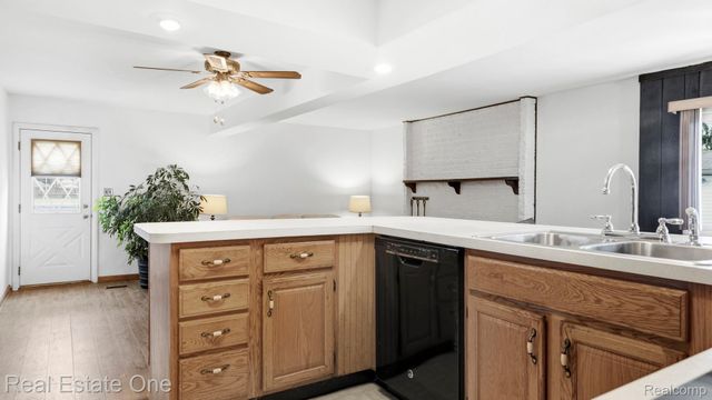 9384 Elaine Court, Taylor, MI 48180