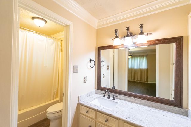 5105 Apple Springs Drive, Pearland, TX 77584