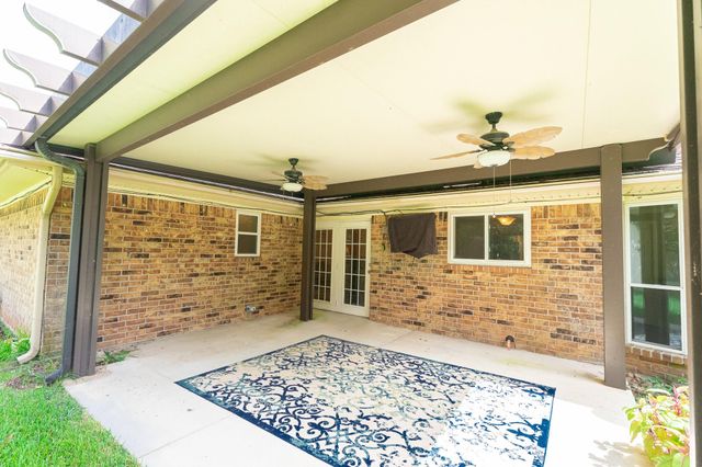 5105 Apple Springs Drive, Pearland, TX 77584