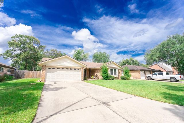 5105 Apple Springs Drive, Pearland, TX 77584