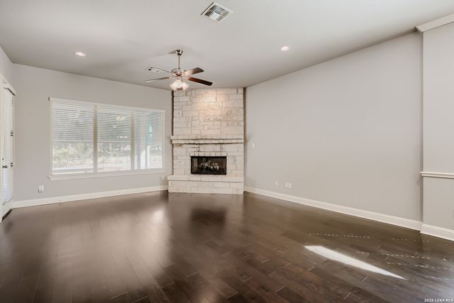 323 ALLEMANIA DR, New Braunfels, TX 78132