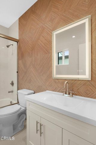 112 N Kenneth Road 201, Burbank, CA 91501