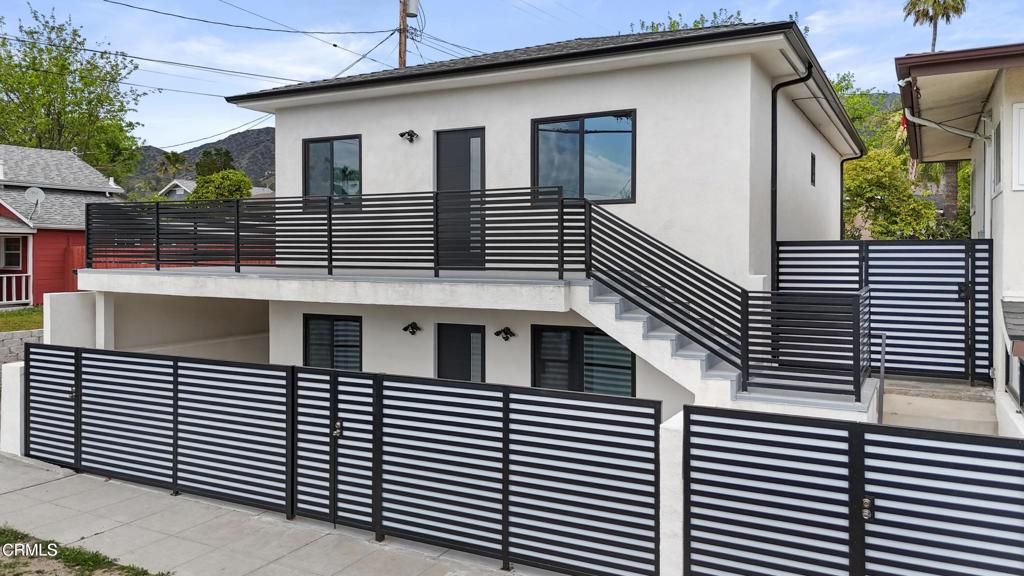 112 N Kenneth Road 201, Burbank, CA 91501