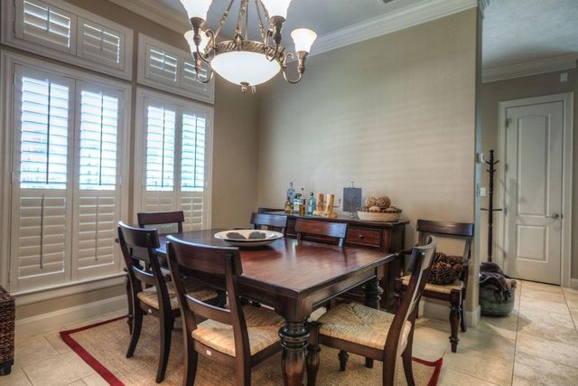 1043 Memorial Village Drive, Houston, TX 77024
