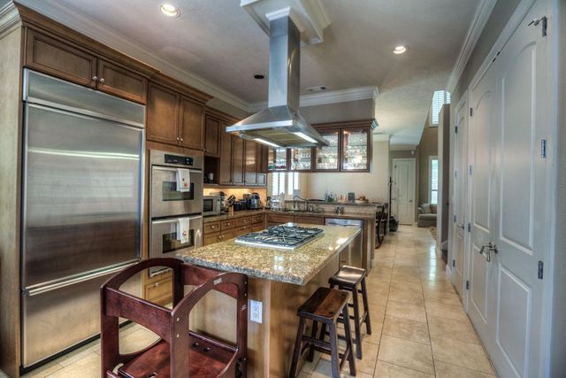 1043 Memorial Village Drive, Houston, TX 77024