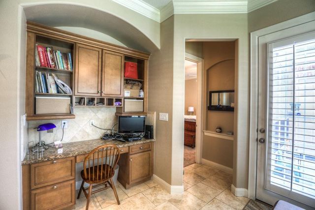1043 Memorial Village Drive, Houston, TX 77024