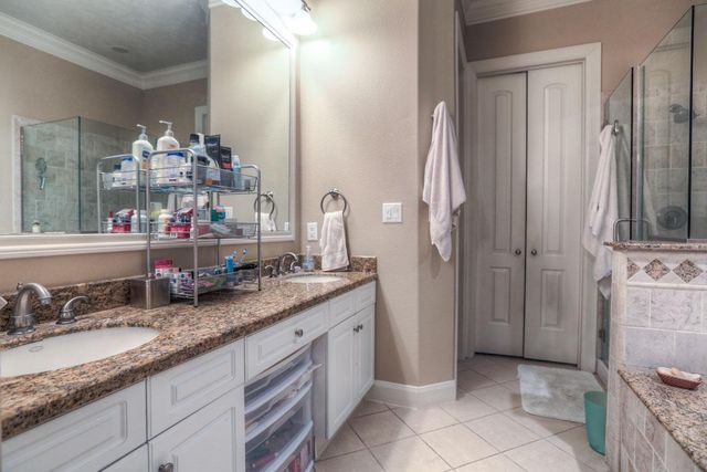 1043 Memorial Village Drive, Houston, TX 77024