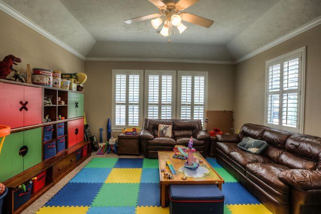 1043 Memorial Village Drive, Houston, TX 77024