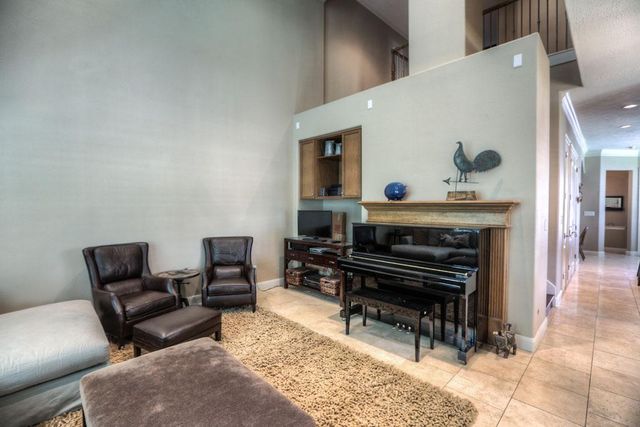 1043 Memorial Village Drive, Houston, TX 77024