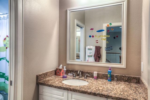 1043 Memorial Village Drive, Houston, TX 77024
