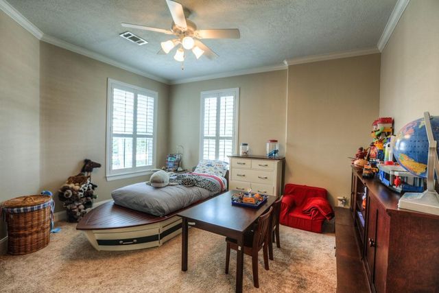 1043 Memorial Village Drive, Houston, TX 77024