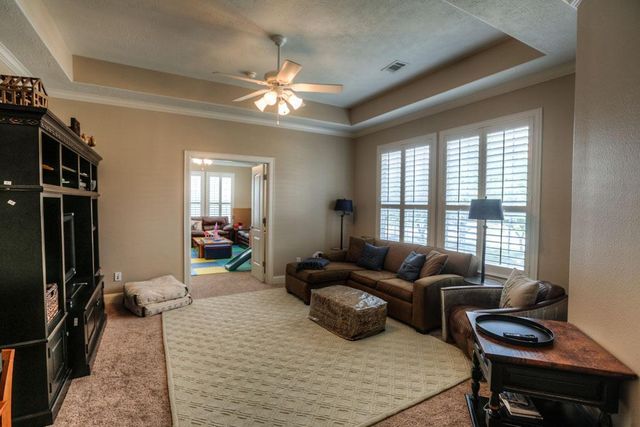 1043 Memorial Village Drive, Houston, TX 77024