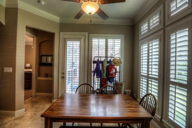 1043 Memorial Village Drive, Houston, TX 77024