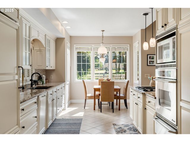 8305 Ne 71ST St, Vancouver, WA 98662