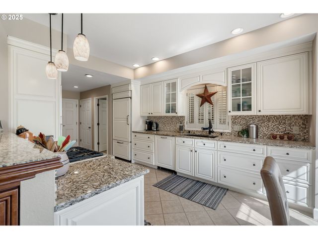 8305 Ne 71ST St, Vancouver, WA 98662