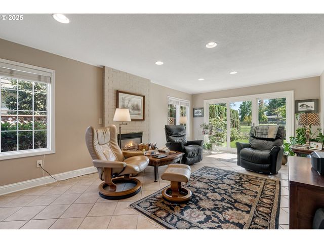 8305 Ne 71ST St, Vancouver, WA 98662