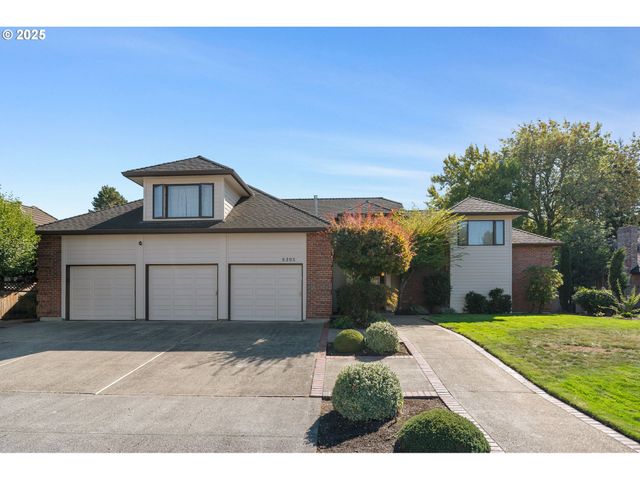 8305 Ne 71ST St, Vancouver, WA 98662