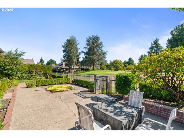 8305 Ne 71ST St, Vancouver, WA 98662