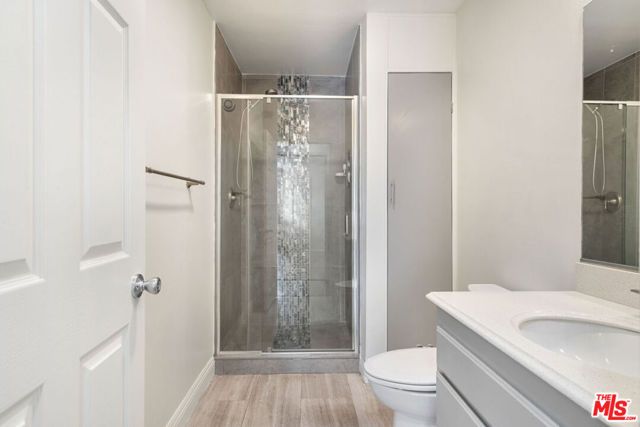 327 Chestnut Avenue 104, Long Beach, CA 90802