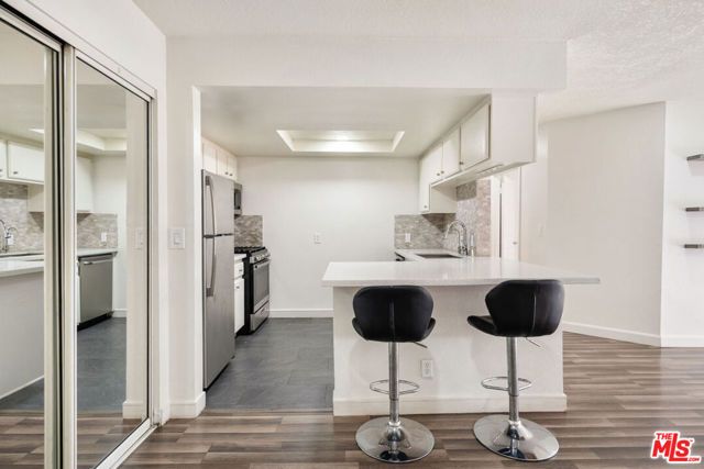 327 Chestnut Avenue 104, Long Beach, CA 90802