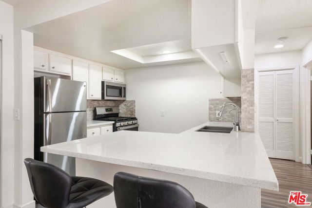 327 Chestnut Avenue 104, Long Beach, CA 90802