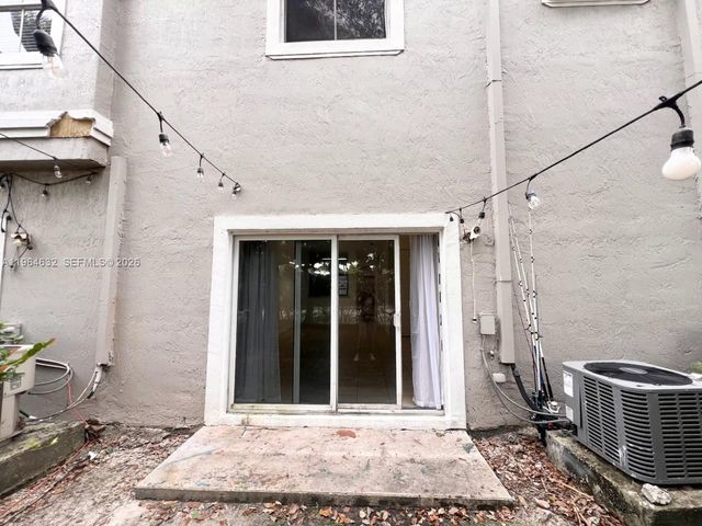 4915 SW 140th Ter 8, Miramar, FL 33027